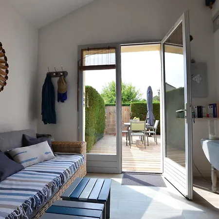 Дом отдыха Maison Agreable Avec Terrasse Privee, Proche Et Commerces - Fr-1-705-4 Ла-Пальмир