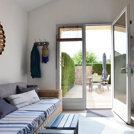 Maison Agreable Avec Terrasse Privee, Proche Et Commerces - Fr-1-705-4 Nyaraló