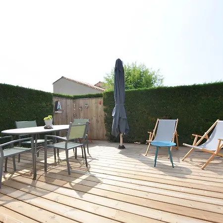 Nyaraló Maison Agreable Avec Terrasse Privee, Proche Et Commerces - Fr-1-705-4