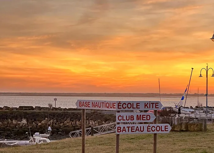 Maison Agreable Avec Terrasse Privee, Proche Et Commerces - Fr-1-705-4 度假居 *